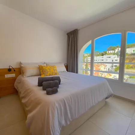 Cala Vadella Suites *