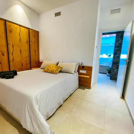 Cala Vadella Suites *